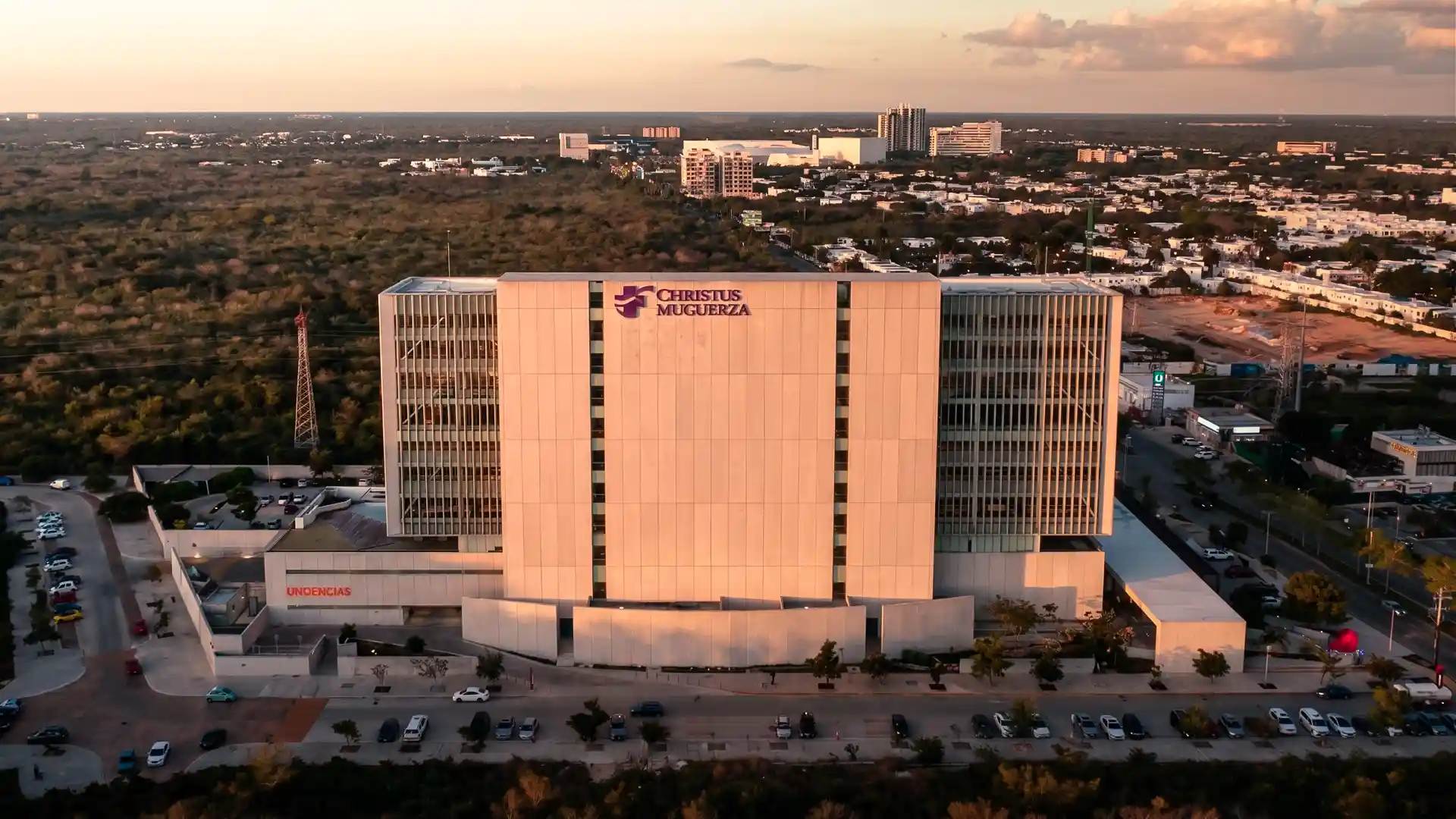 Hospital Faro del Mayab in Merida, where the clinic of Dr. Orozco is located