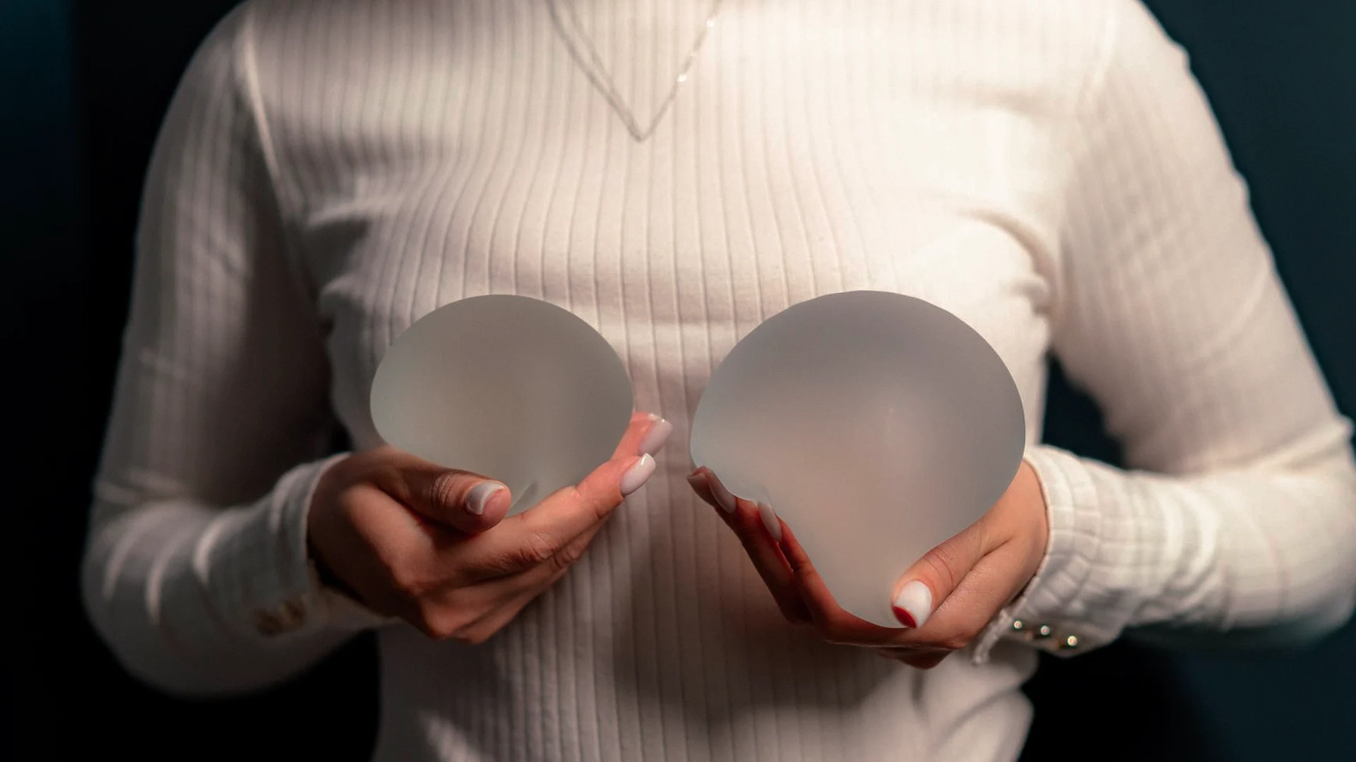 Breast augmentation with implants planned in Merida
